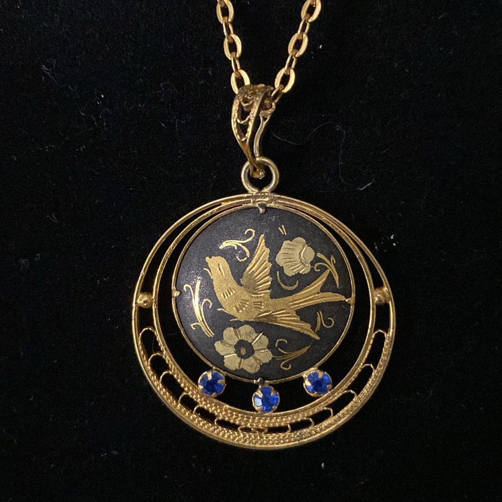 Vintage damascene bird flower rhinestone pendant Gold tone damascene pendant